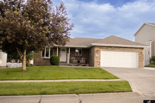 8631 Lavender Cir, Lincoln, NE, 68505-3641 | Card Image