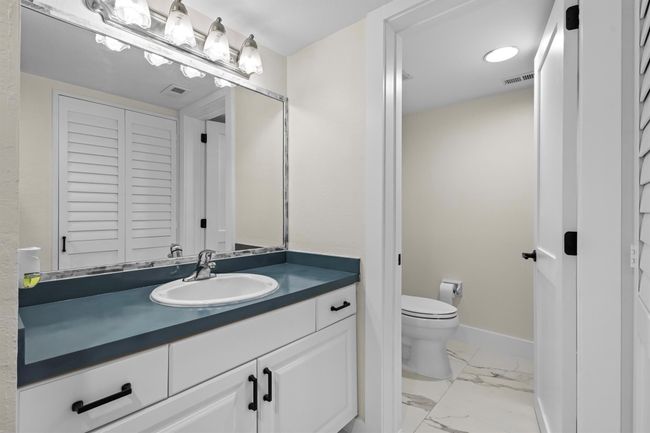 203 - 1675 Se Green Acres Cir, Condo with 2 bedrooms, 2 bathrooms and null parking in Port St. Lucie FL | Image 5