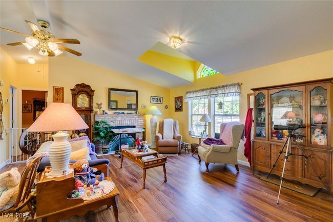 185 Vegas St, House other with 3 bedrooms, 2 bathrooms and null parking in Jean NV | Image 9