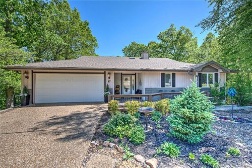 17 Stoneykirk Dr, Bella Vista, AR, 72715-3608 | Card Image