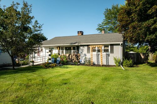 9 Hamilton Ct, Enfield, CT, 06082-3910 | Card Image