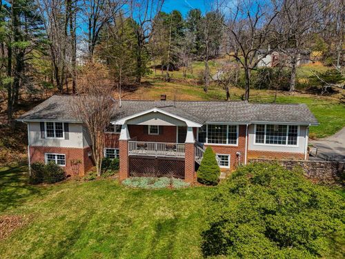 6141 Poage Valley Rd, Roanoke, VA, 24018-5615 | Card Image
