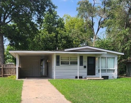 1920 E Marion Rd, Wichita, KS, 67216-2250 | Card Image