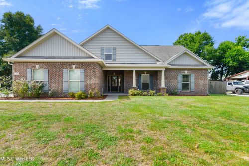 460 Venito Dr, Biloxi, MS, 39531-2347 | Card Image
