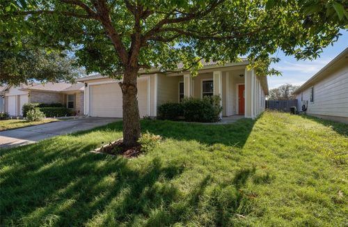 1429 Poppy Seed Ln, Austin, TX, 78741-7522 | Card Image