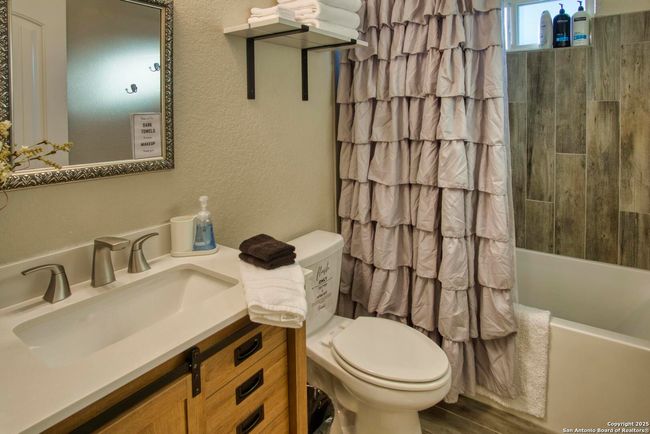 222 Lighthouse, House other with 3 bedrooms, 2 bathrooms and null parking in Canyon Lake TX | Image 27