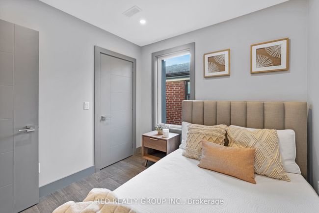 77 Millicent St, Home with 7 bedrooms, 3 bathrooms and null parking in Toronto ON | Image 12