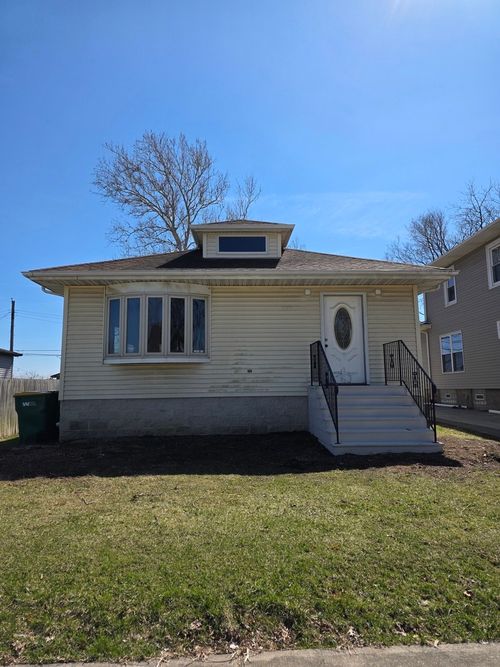 900 Cochrane Ave, Joliet, IL, 60436-2008 | Card Image