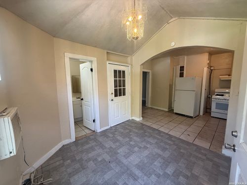 b-507 Cantrell Dr, San Antonio, TX, 78221-2129 | Card Image