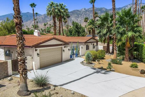 3105 Cambridge Ct S, Palm Springs, CA, 92264-8740 | Card Image