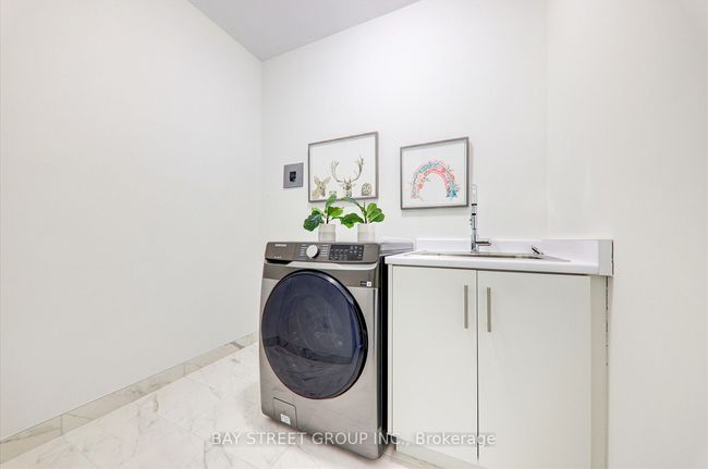 12 Schmeltzer Cres, House attached with 3 bedrooms, 3 bathrooms and 1 parking in Richmond Hill ON | Image 16
