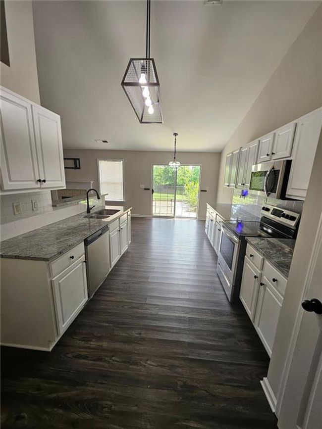 844 Langley View Ct, House other with 3 bedrooms, 5 bathrooms and 2 parking in Loganville GA | Image 19