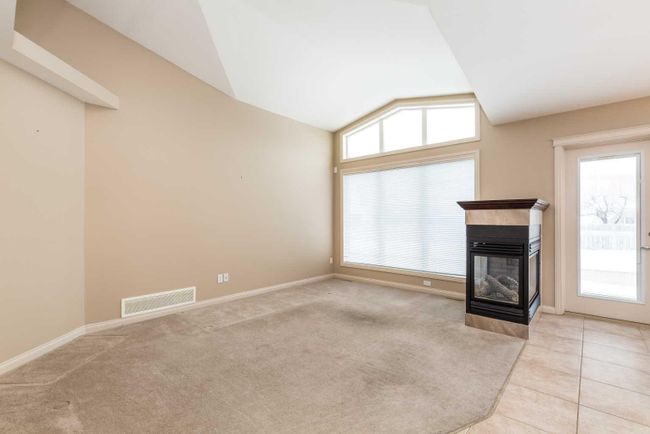 13 - 240 Heritage Boulevard W, Home with 3 bedrooms, 2 bathrooms and 2 parking in Lethbridge AB | Image 8