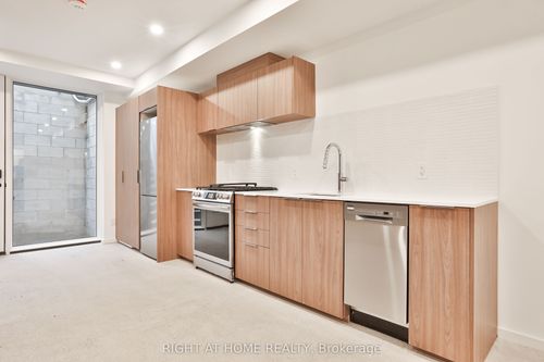 3-68 Foxley St, Toronto, ON, M6J1R2 | Card Image