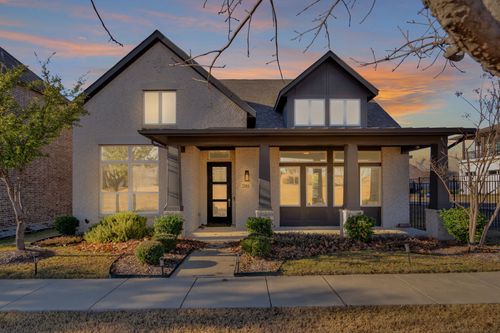 7201 Avondale Dr, McKinney, TX, 75070-8236 | Card Image