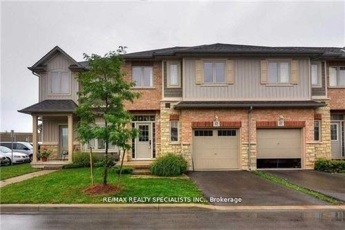 62-8 Lakelawn Rd, Grimsby, ON, L3M0G1 | Card Image