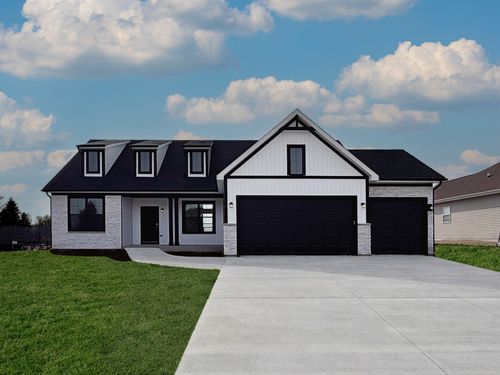 668 E Becker Pl, Sycamore, IL, 60178-2936 | Card Image