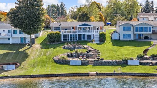 14130 Shannon Dr, Cement City, MI, 49233-9803 | Card Image