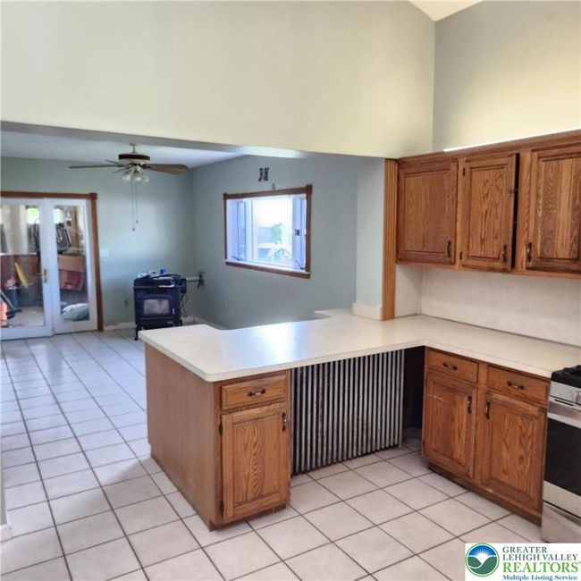 2357 Spring St, House other with 6 bedrooms, 2 bathrooms and null parking in Coplay PA | Image 6