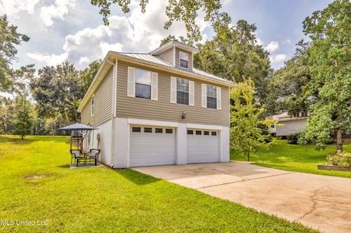 13812 Fairway Dr, Ocean Springs, MS, 39564-2257 | Card Image