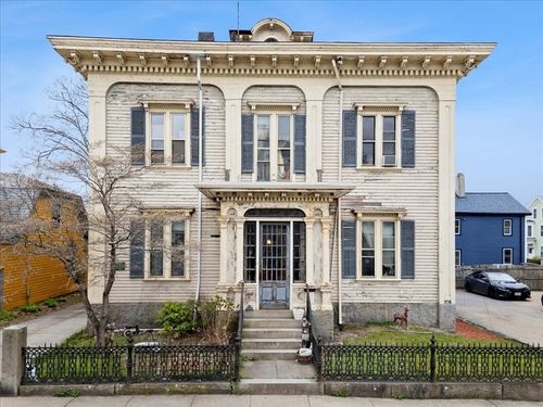 179 Cottage St, New Bedford, MA, 02740-3652 | Card Image