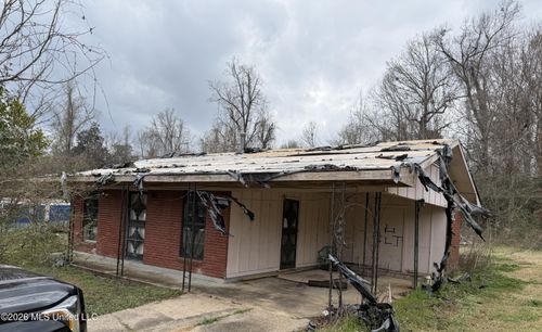 10 King Cir, Natchez, MS, 39120-8508 | Card Image