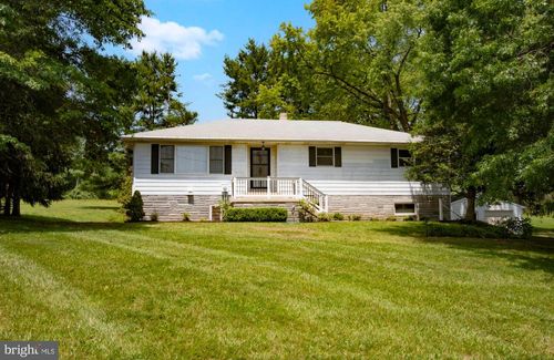 2464 Old Route 100, BARTO, PA, 19504-8833 | Card Image