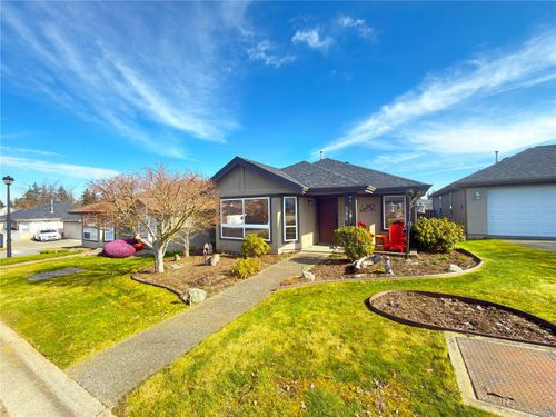 586 Hampstead St, Parksville, BC, V9P2T7 | Card Image