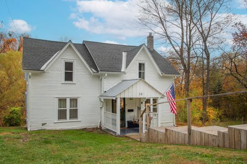 19 River St, Brandon, VT, 05733-1133 | Card Image