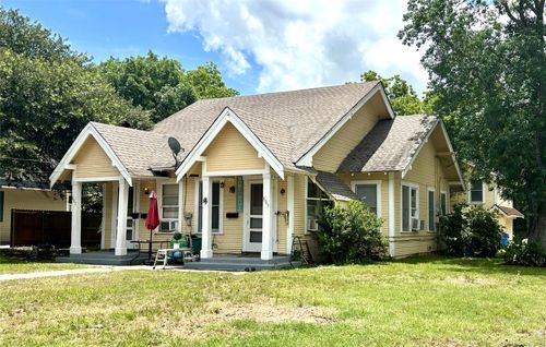 803 Elm Street, Seguin, TX, 78155 | Card Image