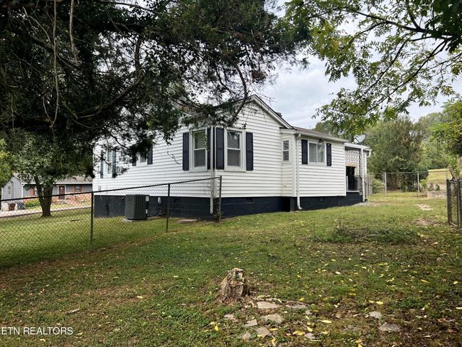 1100 Biddle St, House other with 3 bedrooms, 1 bathrooms and null parking in Knoxville TN | Image 18