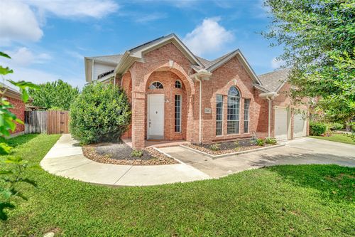 2241 Merritt Way, Arlington, TX, 76018-3130 | Card Image