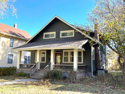 1524 Sw Boswell Ave, House other with 3 bedrooms, 2 bathrooms and null parking in Topeka KS | Image 1