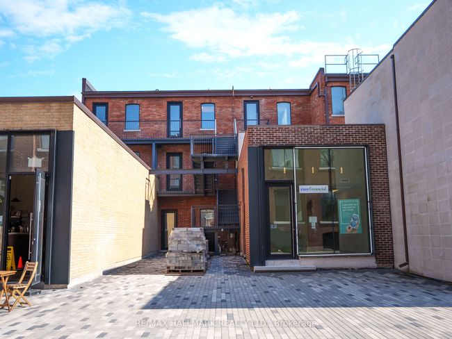 300 - 974 Queen St E, Home with 0 bedrooms, 1 bathrooms and null parking in Toronto ON | Image 14