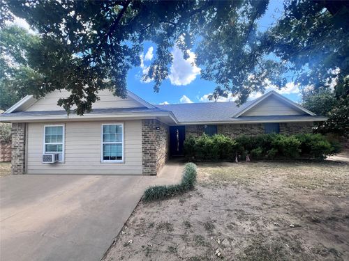 1321 Fairway Dr, Graham, TX, 76450-4445 | Card Image