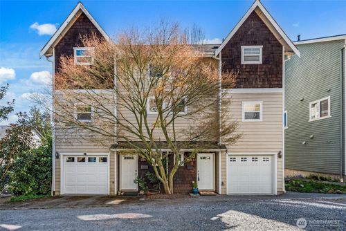 a-3425 21st Ave W, Seattle, WA, 98199-2304 | Card Image