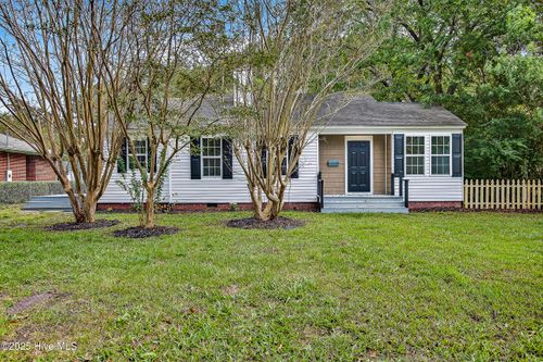 122 E Bayshore Blvd, Jacksonville, NC, 28540-5360 | Card Image