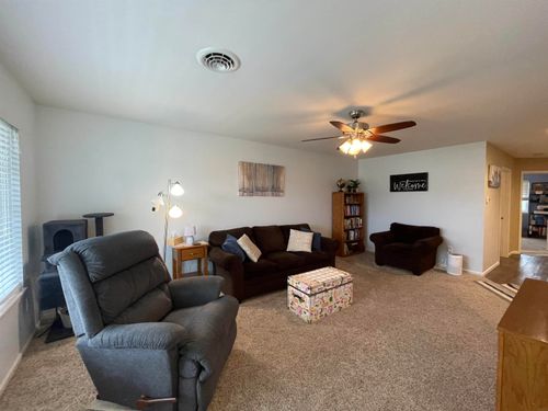 713 Spruce Drive, Independence, IA, 50644 | Card Image