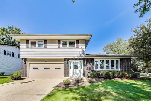 1822 E Tano Ln, Mount Prospect, IL, 60056-1766 | Card Image