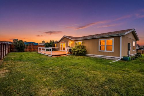 2921 3rd Ave, Buffalo, WY, 82834-9485 | Card Image