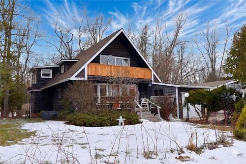 1-57 12th Concession Rd E, Freelton, ON, L8B1C4 | Card Image