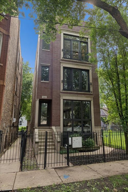 3-2047 N Mozart St, Chicago, IL, 60647-6126 | Card Image