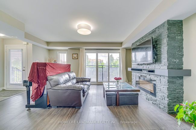 121 - 2891 Rio Crt, Condo with 2 bedrooms, 2 bathrooms and 1 parking in Mississauga ON | Image 5