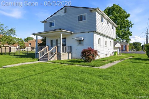 1631 Clara St, Clinton Township, MI, 48036-4334 | Card Image
