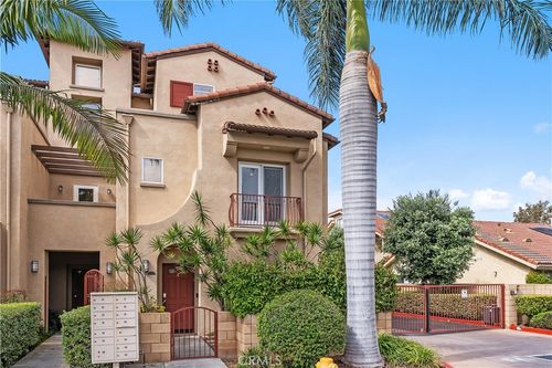 16841 Roosevelt Ln, Huntington Beach, CA, 92649-4002 | Card Image