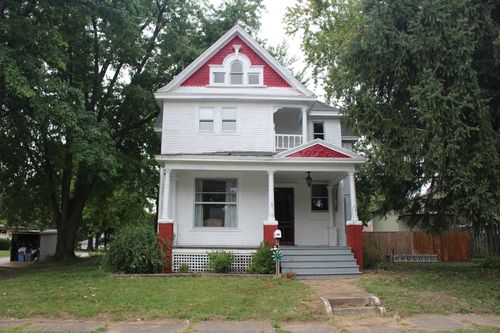 421 S Monroe St, Clinton, IL, 61727-2253 | Card Image