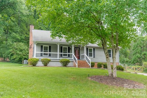7400 Sample Rd, Huntersville, NC, 28078-6905 | Card Image