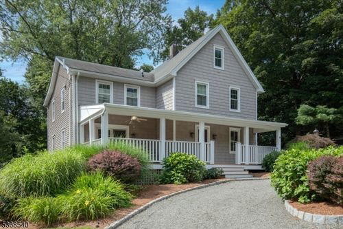26 Dayton St, Basking Ridge, NJ, 07920-1740 | Card Image