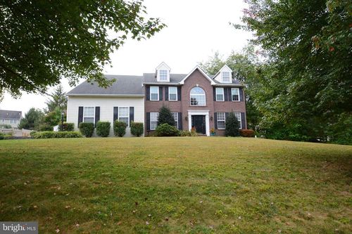 317 Pleasant Valley Dr, Souderton, PA, 18964-2157 | Card Image
