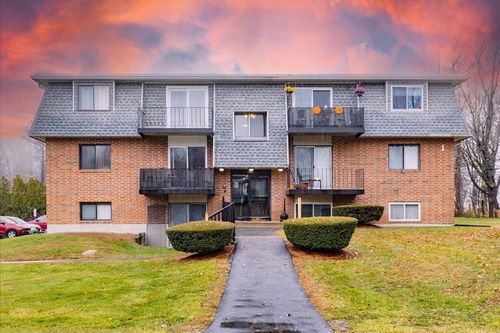 apt-3-8-176 Maple Ave, Rutland, MA, 01543-1331 | Card Image